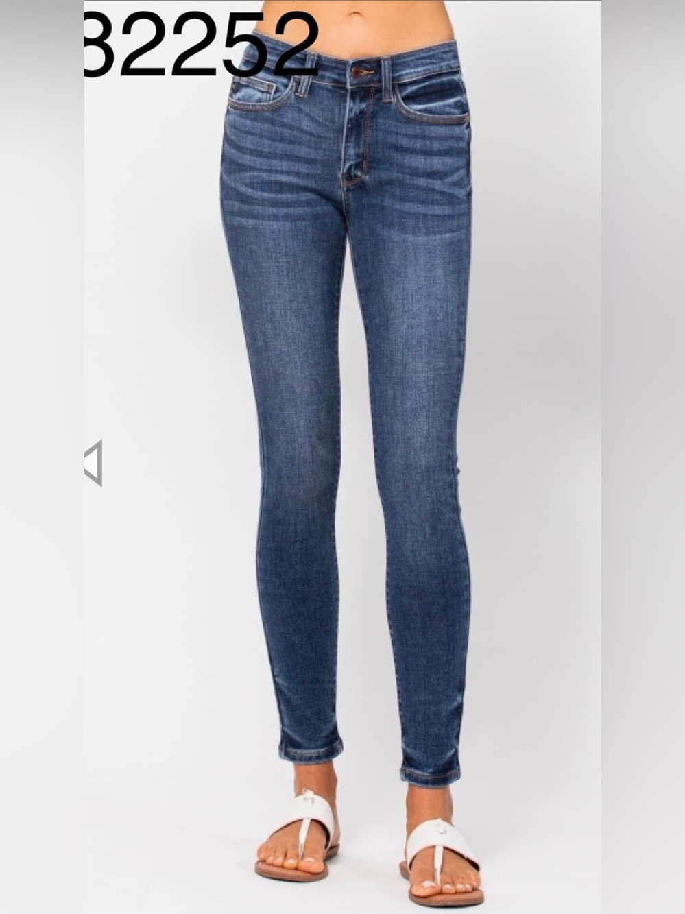 Judy Blue Women's Mid-Blue Skinny Jeans - Classic Stretch Denim